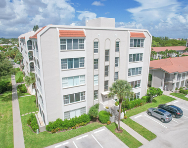 250 Ne 20th Street - Photo Thumbnail 20