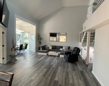 3602 Fairway Drive N - Photo Thumbnail 7