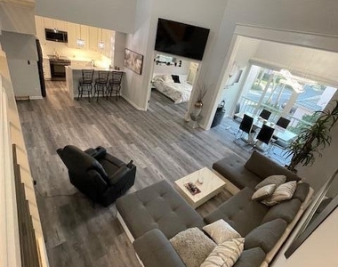 3602 Fairway Drive N - Photo Thumbnail 4