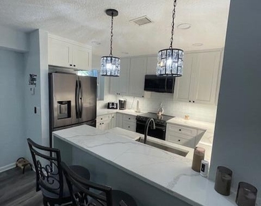 3602 Fairway Drive N - Photo Thumbnail 15