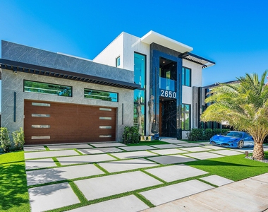 2650 Ne 48th Court - Photo Thumbnail 3