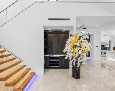 2650 Ne 48th Court - Photo Thumbnail 14