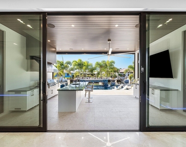 2650 Ne 48th Court - Photo Thumbnail 7