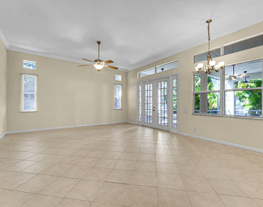 211 Nw Pleasant Grove Way - Photo Thumbnail 4