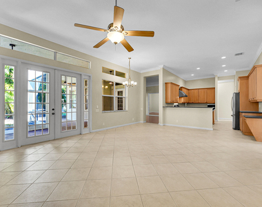 211 Nw Pleasant Grove Way - Photo Thumbnail 6