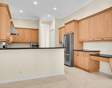 211 Nw Pleasant Grove Way - Photo Thumbnail 7