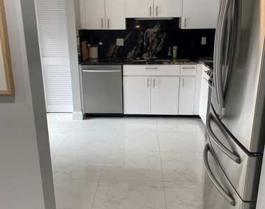 7449 Glendevon Lane - Photo Thumbnail 10