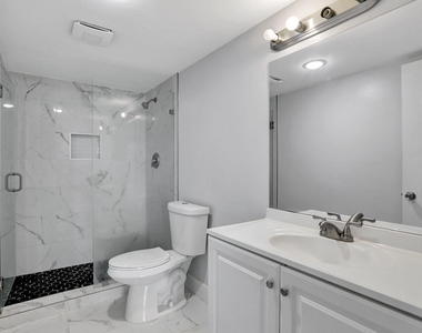 4156 Inverrary Drive - Photo Thumbnail 7