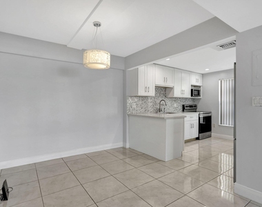 4156 Inverrary Drive - Photo Thumbnail 13