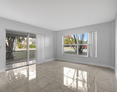 4156 Inverrary Drive - Photo Thumbnail 9