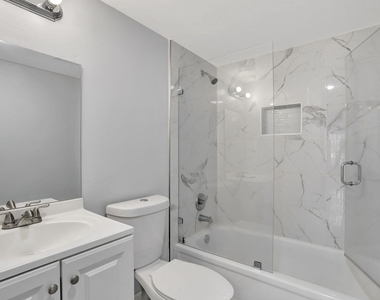 4156 Inverrary Drive - Photo Thumbnail 15