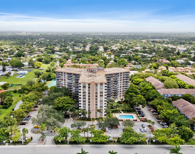 10777 W Sample Road - Photo Thumbnail 35