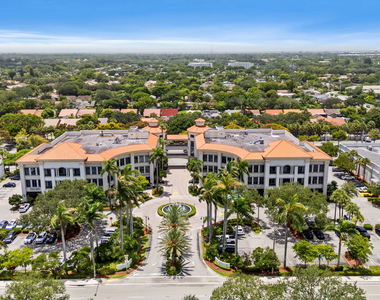 10777 W Sample Road - Photo Thumbnail 36