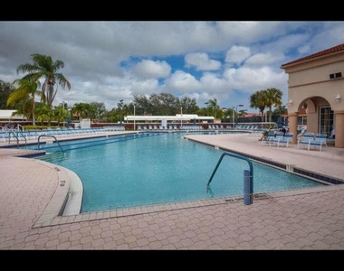 5438 Verona Drive - Photo Thumbnail 18