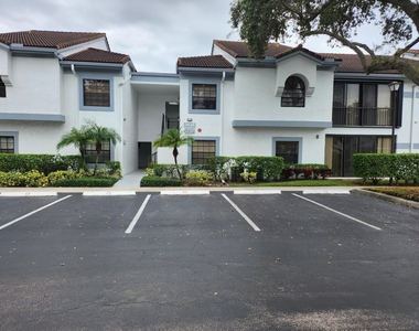5438 Verona Drive - Photo Thumbnail 3