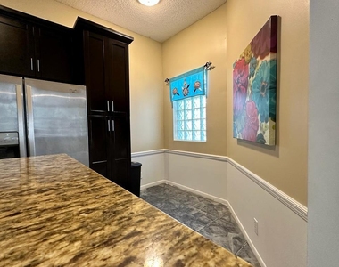 5438 Verona Drive - Photo Thumbnail 7