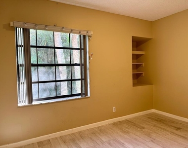 5438 Verona Drive - Photo Thumbnail 15