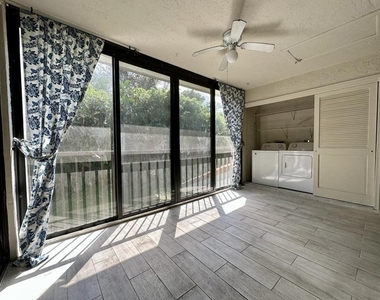 5438 Verona Drive - Photo Thumbnail 5