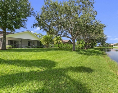 13781 Barberry Drive - Photo Thumbnail 16