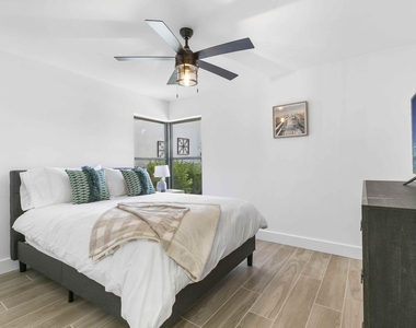 13781 Barberry Drive - Photo Thumbnail 12