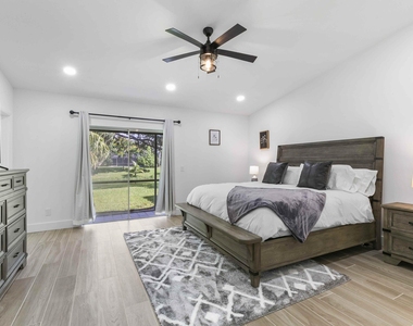 13781 Barberry Drive - Photo Thumbnail 9