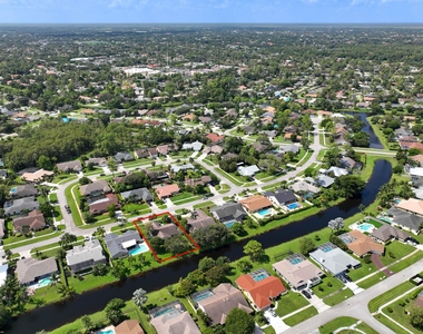 13781 Barberry Drive - Photo Thumbnail 18