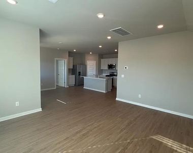 2924 Firefly Drive - Photo Thumbnail 10