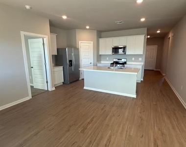 2924 Firefly Drive - Photo Thumbnail 9