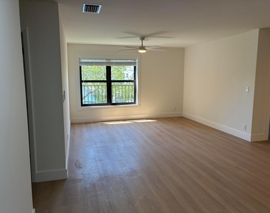 3460 Nw 47th Avenue - Photo Thumbnail 1