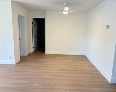3460 Nw 47th Avenue - Photo Thumbnail 3