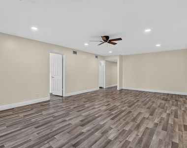 220 Nw 43rd Court - Photo Thumbnail 19