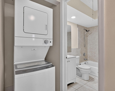 220 Nw 43rd Court - Photo Thumbnail 8