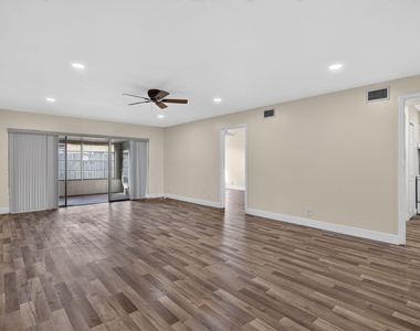 220 Nw 43rd Court - Photo Thumbnail 1