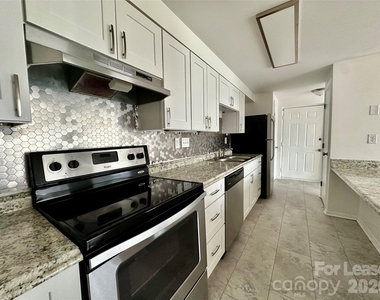 1645 Arlyn Circle - Photo Thumbnail 6