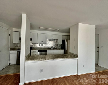 1645 Arlyn Circle - Photo Thumbnail 4
