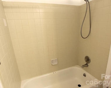 1645 Arlyn Circle - Photo Thumbnail 16