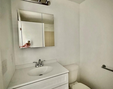 1645 Arlyn Circle - Photo Thumbnail 15