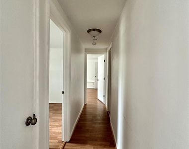 1645 Arlyn Circle - Photo Thumbnail 11