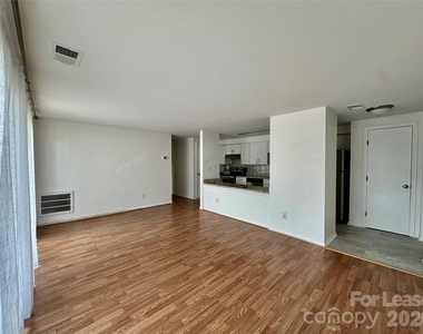 1645 Arlyn Circle - Photo Thumbnail 10