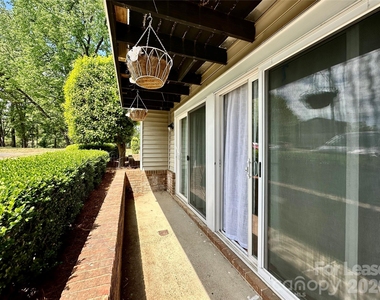 1645 Arlyn Circle - Photo Thumbnail 21