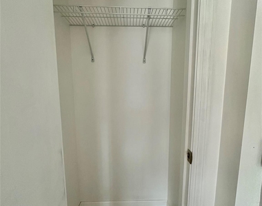 1645 Arlyn Circle - Photo Thumbnail 7