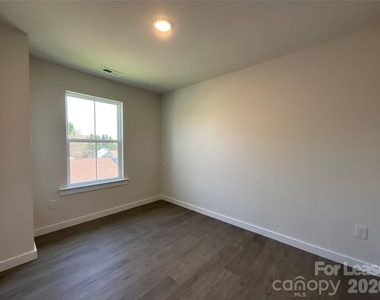 130 18th Street Place Nw - Photo Thumbnail 9