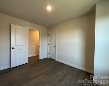 130 18th Street Place Nw - Photo Thumbnail 10