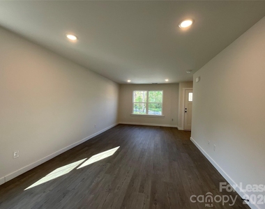 128 18th Street Place Nw - Photo Thumbnail 2