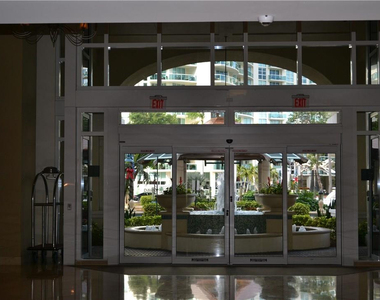511 Se 5 Avenue - Photo Thumbnail 8