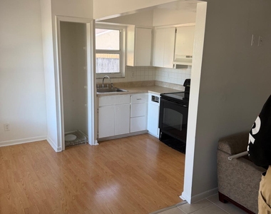 4429 Melvin Road - Photo Thumbnail 6