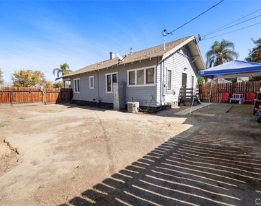 529 E Latham Avenue - Photo Thumbnail 14