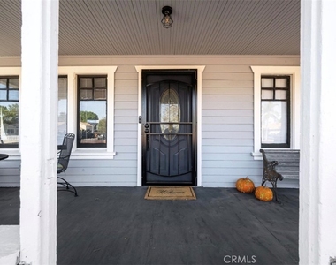 529 E Latham Avenue - Photo Thumbnail 3