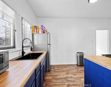 529 E Latham Avenue - Photo Thumbnail 10