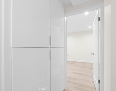 7961 Willis Avenue - Photo Thumbnail 11
